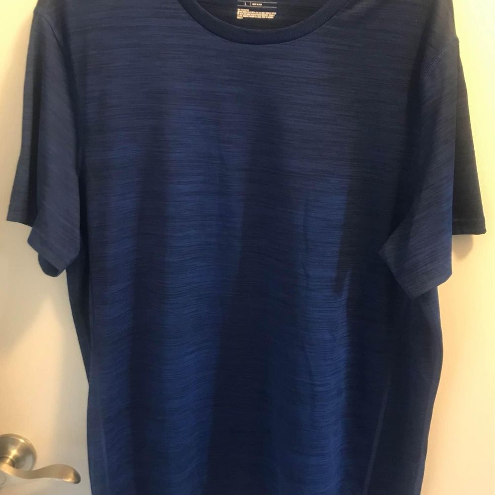 Men’s size Large L Blue Drytek Tek Gear Shirt 100% Polyester